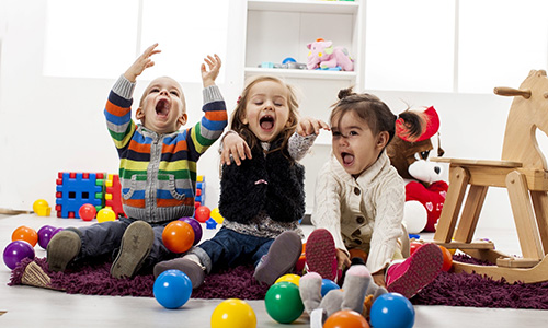 Entdecken, Spiel und Bewegung für Kinder von 1 bis 3 Jahre